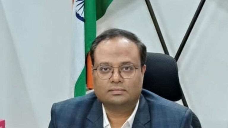 Nitesh Patil assumes charging as a new Regional Commissioner of Mysuru