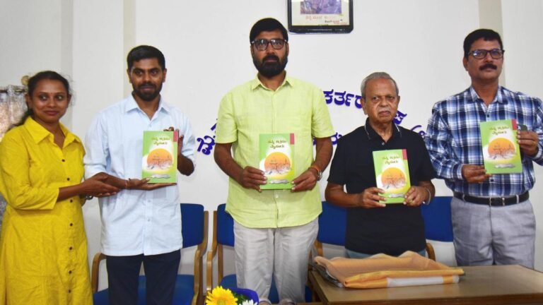 She recalled the literary journey of journalist Echanur Kumar