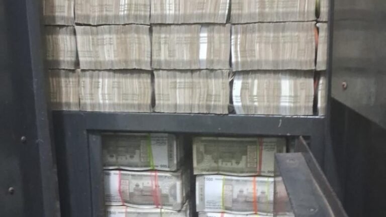 Main Hawala washing money for drugs for Nigerian cartels held in Mumbai