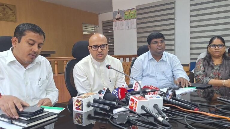 Enumerators covered 80% of the population in the district of Shivamogg as part of a social and educational survey: Deputy Commissioner Gurudatt Hegde