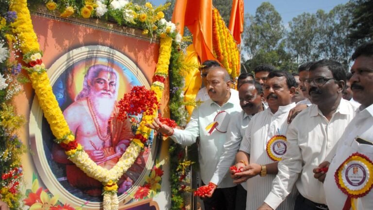 Valmiki Jayanti celebrated in Karnataka Shivamogg