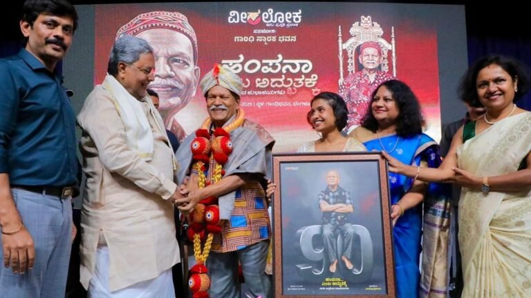 Siddaramaiah Hails Hampana as a Social Change Champion in Literature