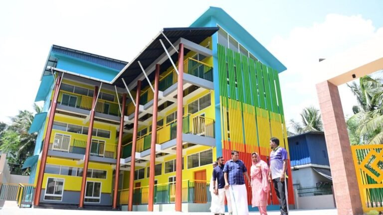 The village opens a fully air-conditioned government. LP School in Malappuram