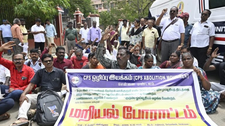 There was a protest for the restoration of the old pension system