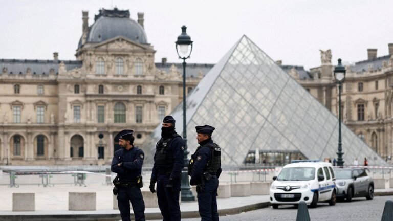 Louvre Heist Crackdown: Two suspects caught after week; the museum sends the remaining jewels to a bank vault | Today’s news
