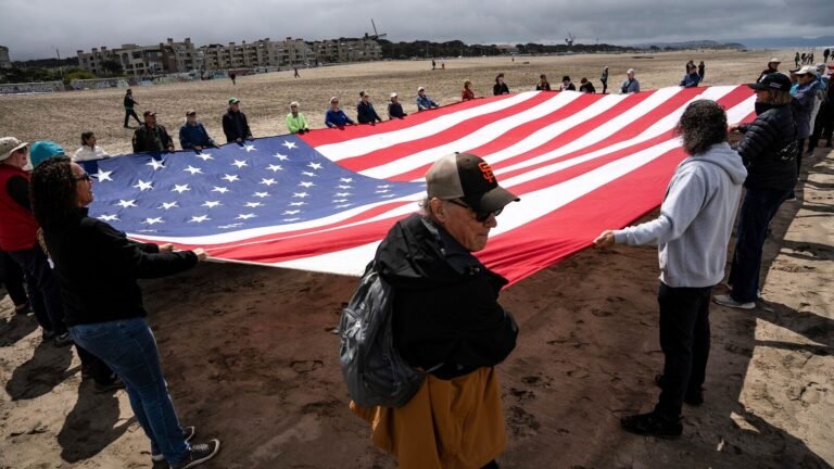 “How will Americans eat this Thanksgiving?” Millions face cuts to food stamps as US ends | Today’s news