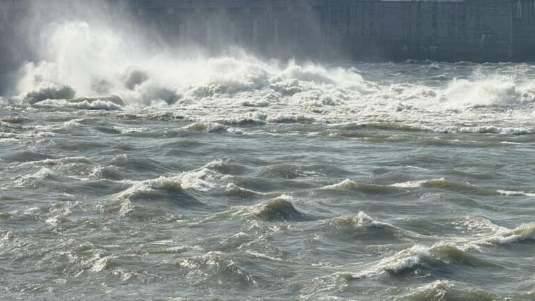Heavy inflow to Pulichintala, Prakasam reservoirs in Andhra Pradesh