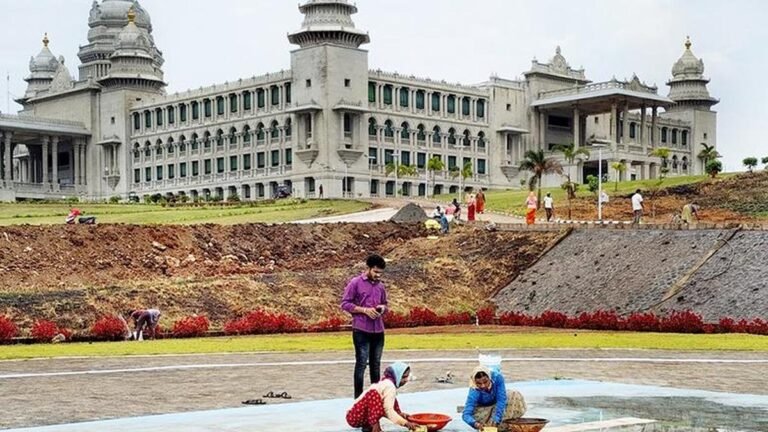 Activists are demanding an exclusive secretariat for North Karnataka