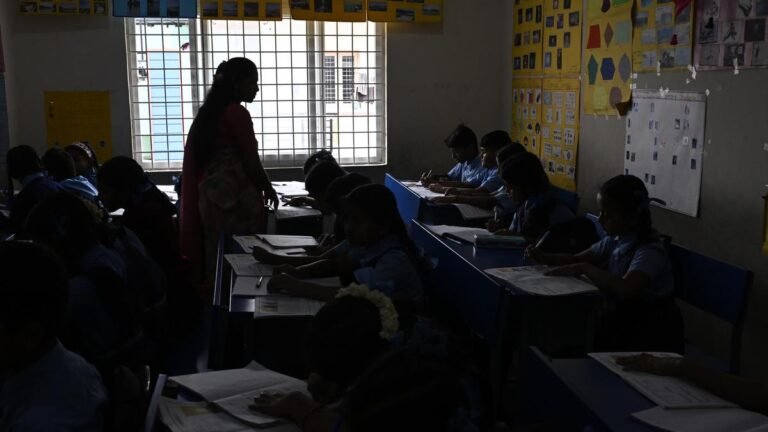 Civil announcement to school for the “ban” of religious, cultural symbols