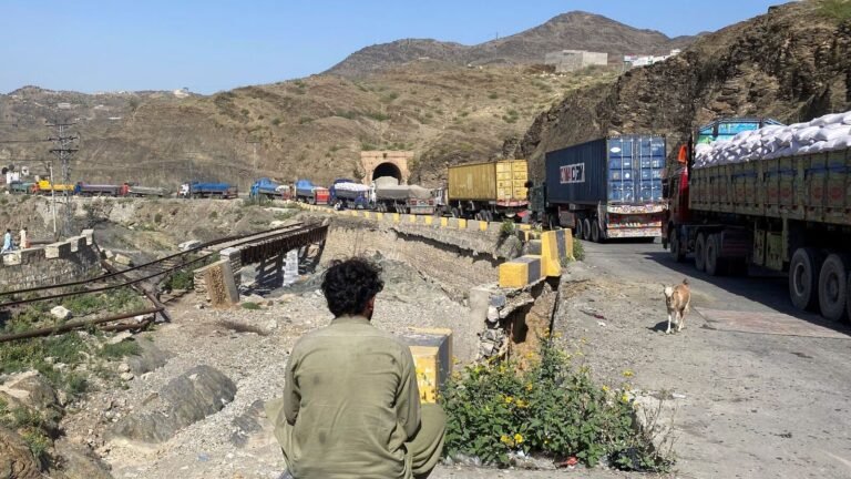 Pakistan closes the border with Afghanistan after the fire – here is what triggered conflict | Tech Word News