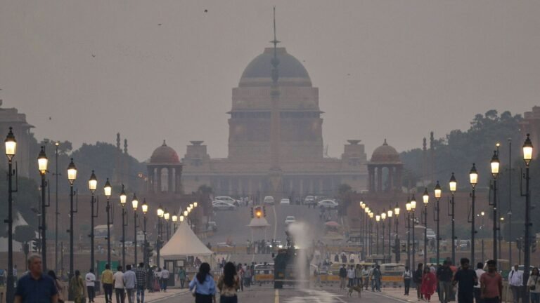 Delhi AQI remains in poor category; NCR sees surge in pregnancy-related respiratory complications after Diwali | Today’s news