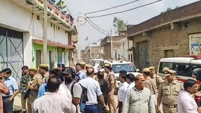 The illegal married hall on the pond demolished in sambhal; The Committee provided 4 days to remove mosques