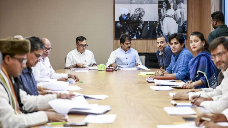 Congress meets cleaning 25 candidates for Bihar elections in the middle of interviews with RJD