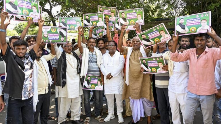 Lalu to accept the final call to select candidates for public opinion surveys, says RJD