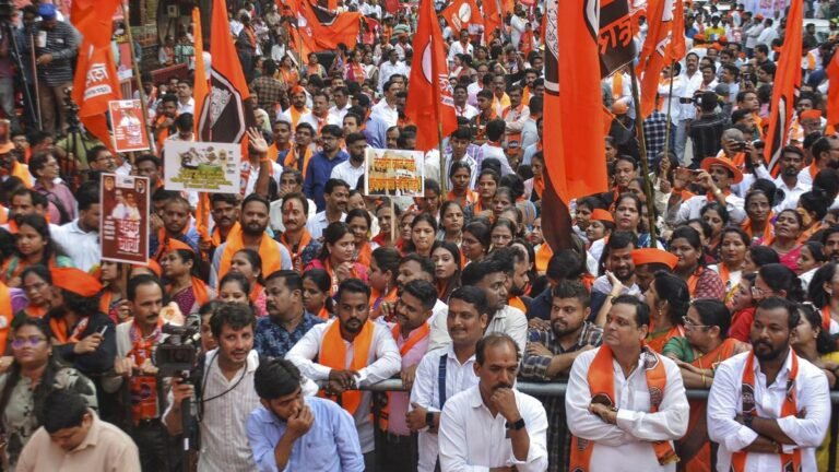 In a show of strength in the fortress of EKNATH Shinde, Shiv Sena Ubt and MNS holds common rally in Thane