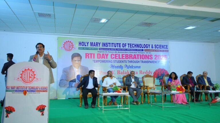 Use RTI to support transparency and responsibility in public administration: Tgche Balakista Reddy chief