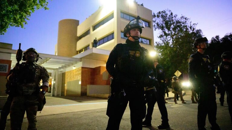 Shocking! Parents of naval naval detainees, deported ice after living in America Tech Word News