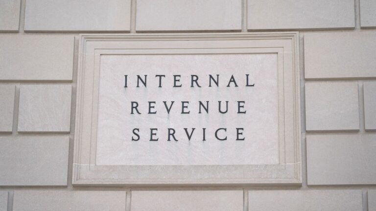 15 October tax return for tax return to file a deadline despite the shutdown of the US government? All you need to know today’s news