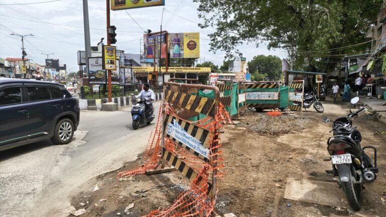 Vellore Corporation issues NOC to transfer VIT Road near Katpadi station