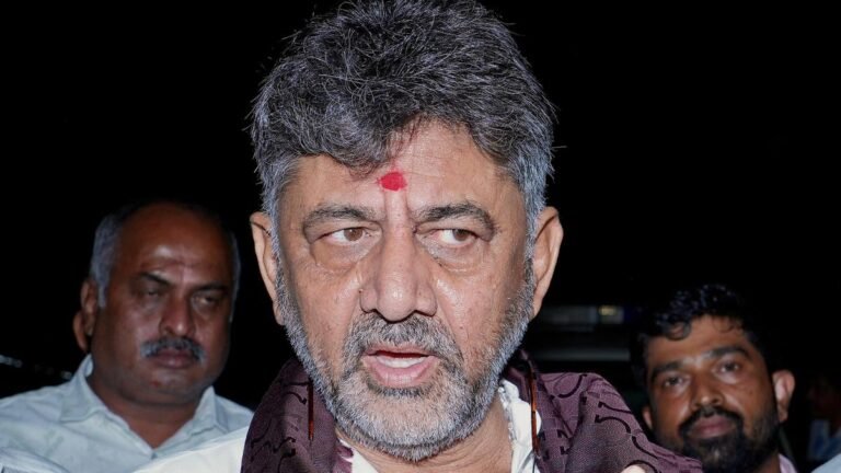 Shivakumar RecEns Road Works, says 13,000 potholes filled in Bengalur