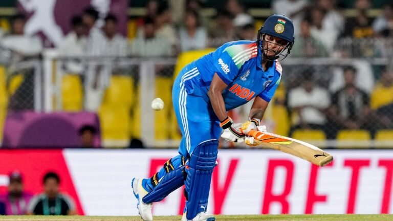 Ind vs Sl: Harmanpreet Kaur Doffs Hat to Deepti