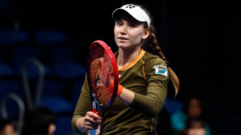 Elena Rybakina made it to her third consecutive WTA final with a semi-final finish at the Pan Pacific Open