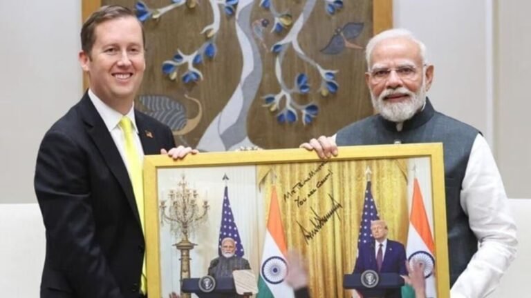 “Prime Minister, you are great”: Will President Trump’s signed photo gift signal the signed photographic gift of Trump PM Modim in India – the US? | Tech Word News