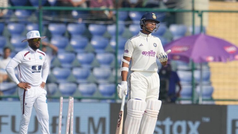 Inde vs Wi: Yashasvi Jaiswal upset after mixing with SHUBMAN GILL, run out at 175
