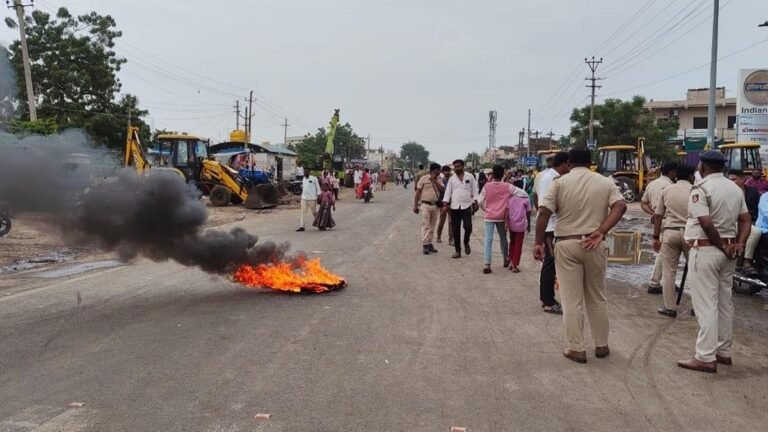 Sugarcane farmers protest: CM writes to PM seeking urgent meeting to address FRP concerns