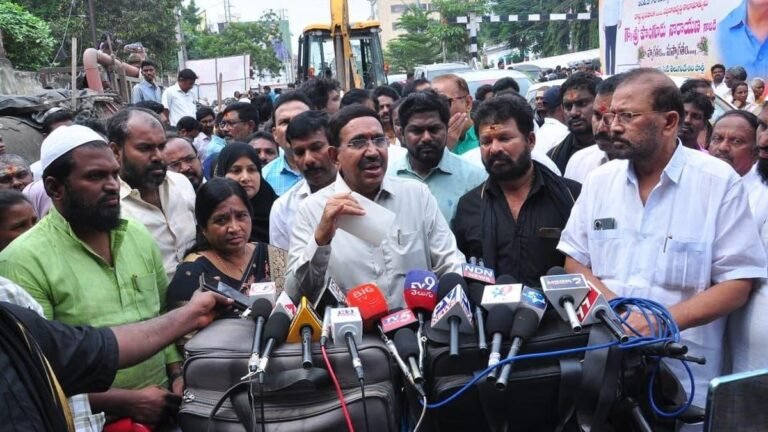 Minister assures to solve major problems in Nellore