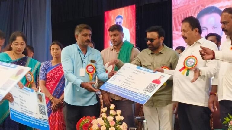 Agricultural workers will soon be included in the category of unorganized labour: Minister