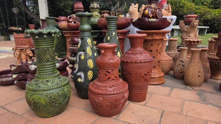 Gandhi Shilp Bazaar attracts art lovers