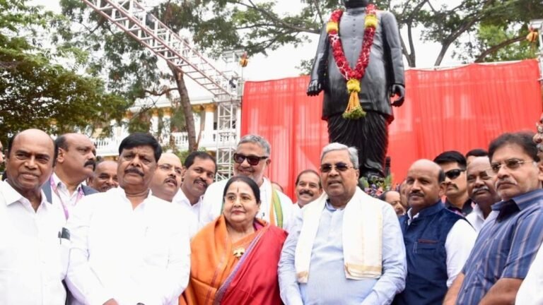 Devaraj Ursa statue in Mysuru: Concerns over lack of likeness