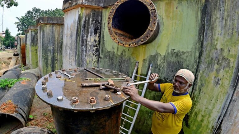 Water supply is restored, KWA claims, a day after a storage tank collapses in Kochi