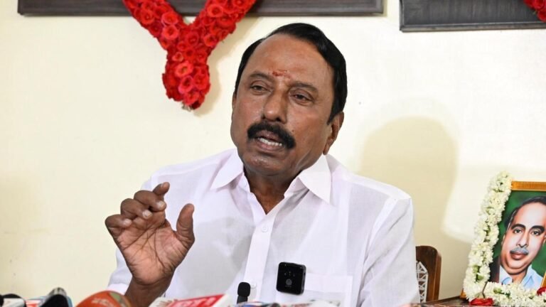 Sengottaiyan considers expulsion from AIADMK ‘unwarranted’, calls Palaniswami ‘interim’ general secretary