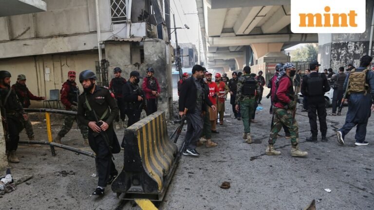 Pakistan: 3 security personnel killed in coordinated attack on security headquarters in Peshawar | Today’s news