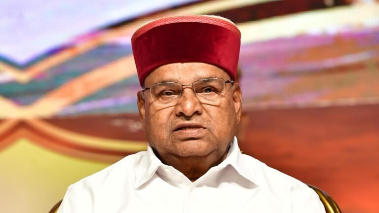 Karnataka Governor urges youth to become job creators and build a self-reliant India