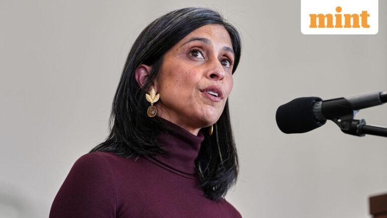 Lots of food on Usha Vance’s plate? Or did SLOTUS just forget her wedding ring? The spokesperson specifies | Today’s news