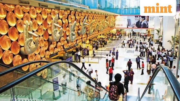 Chaos at Delhi airport: Technical glitch in air traffic control delays more than 100 flights | Today’s news