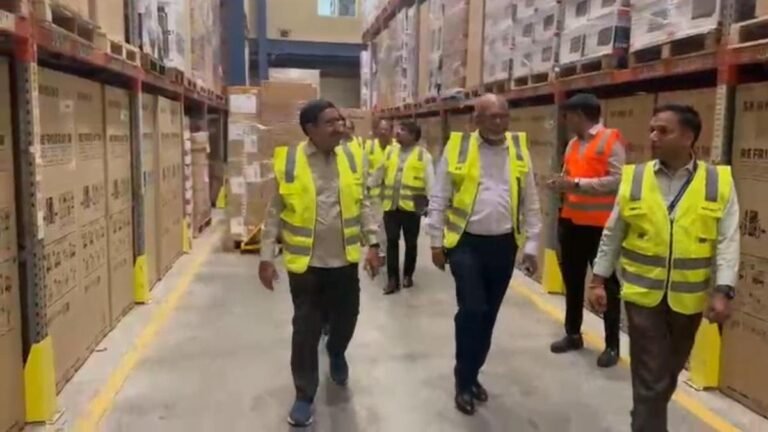 Minister Narayana urges Apparel Group to explore opportunities in Andhra Pradesh