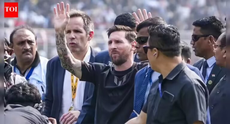 ‘We want our money back’: Rs 12,000 ticket to glimpse Lionel Messi – Angry fans destroy Salt Lake stadium | Football News – The Tech Word News