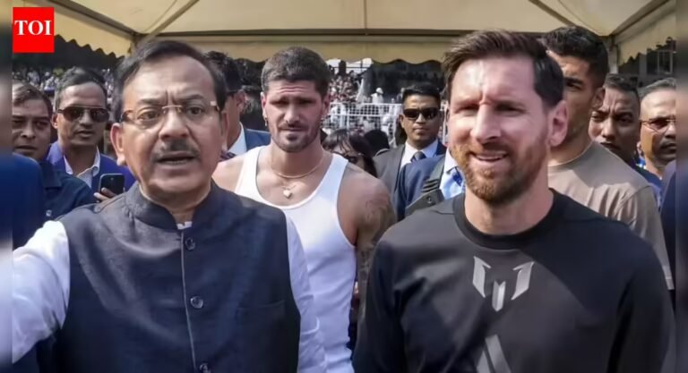 Chaos in Kolkata: Lionel Messi event derailed after ‘very influential person’ arrives at stadium? What the SIT organizer said | Football News – The Tech Word News