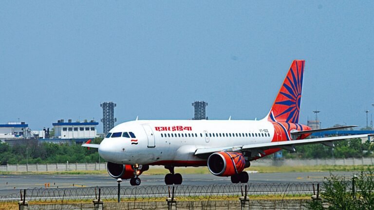 DGCA seeks explanation from Air India for operation of Boeing 787-8 Dreamliner despite repeated technical problems | Today’s news