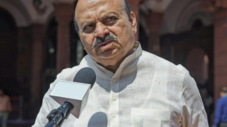 Bommai criticizes the Congress government. for delivering hate speech to Bill