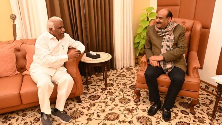 Iranna Kadaded meets Om Brelaon on the basis of behavior management