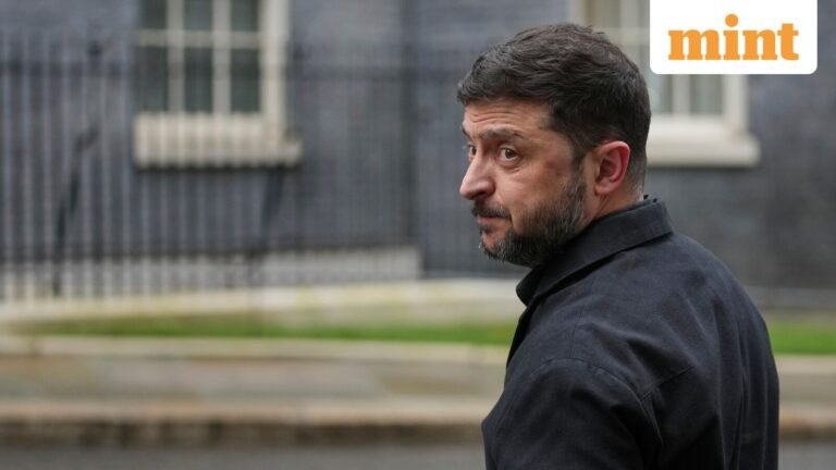 Zelenskyy offers to drop NATO’s offer of security guarantees in negotiations with the US, but will not cede territory to Russia: Details | Today’s news