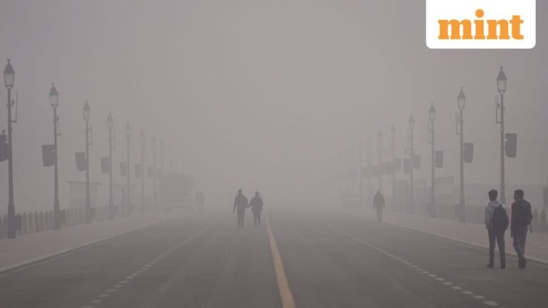 Delhi shrouded in thick smog, AQI remains ‘very poor’: WFH, ban on old cars – Full list of new curbs effective today | Today’s news