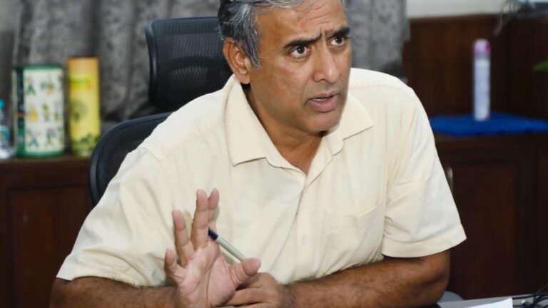 GBA chief directs detailed survey for new road to ease congestion at Bellandur Lake