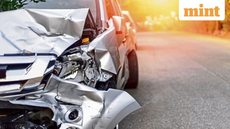 Four bomb squad constables killed in Madhya Pradesh after their vehicle collides with a truck | Today’s news