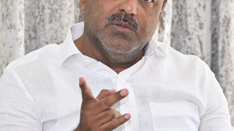 Should funds for MLAs be linked to participation in the legislature?